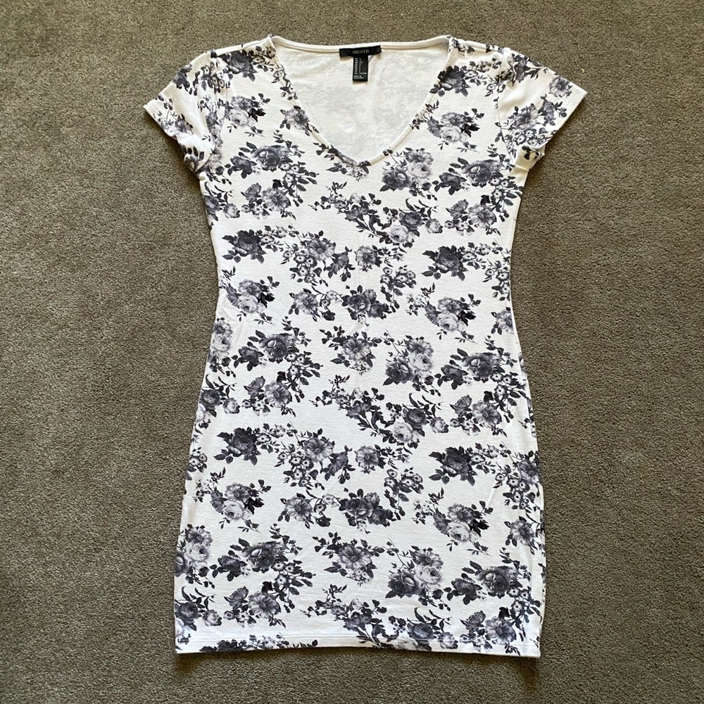Forever 21 Floral Bodycon T-Shirt Dress
